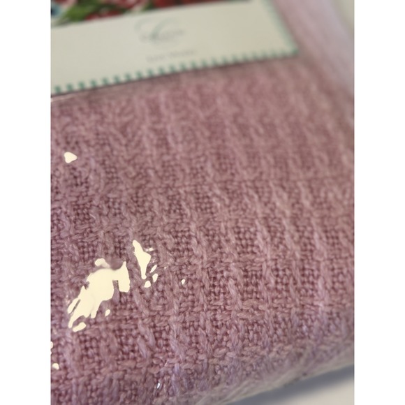 Rare‎ Carleton Varney Live Vividly Ombré Throw 50" x 60" 4" Fringe Pink Ombré - Picture 3 of 5